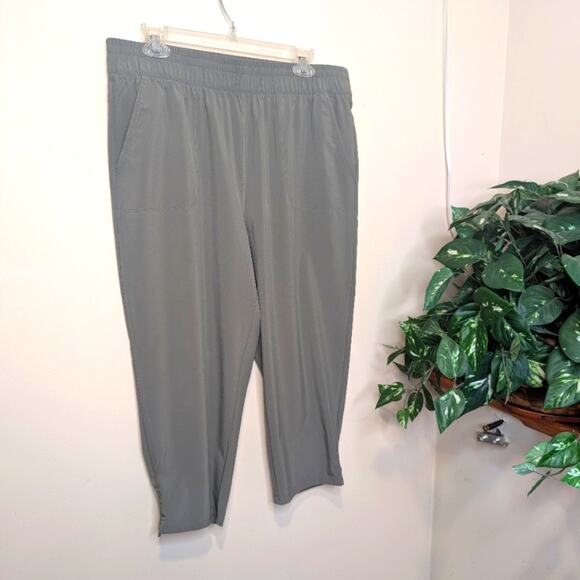 T By Talbot's Sage Green Drawstring Cropped Pants Size Large Petite - Picture 1 of 7